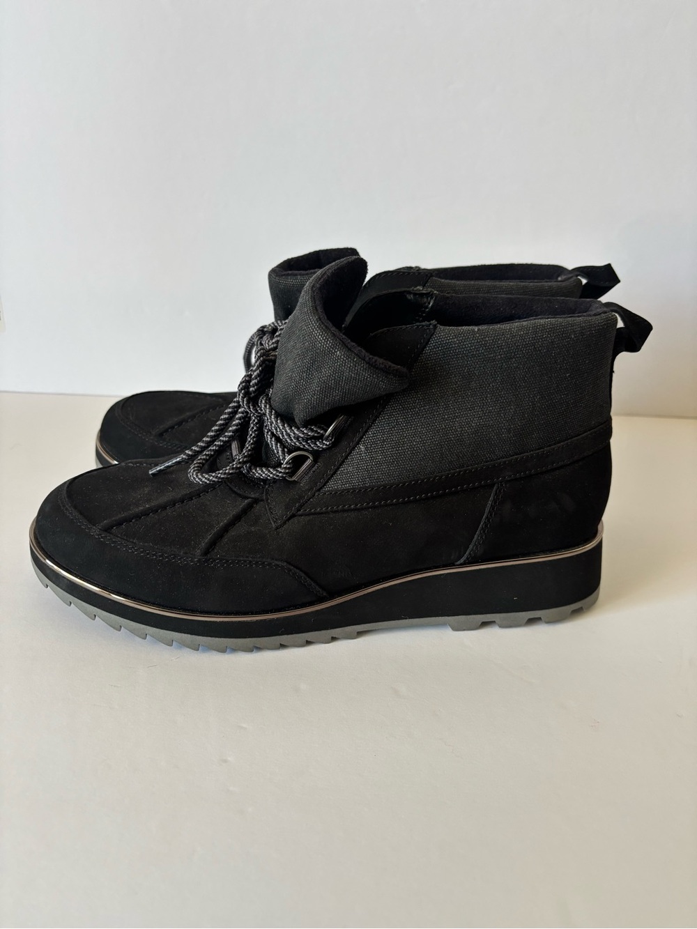 Women’s Vionic Nolan Genuine Leather Waterproof Ankle Boots - Picture 6 of 8